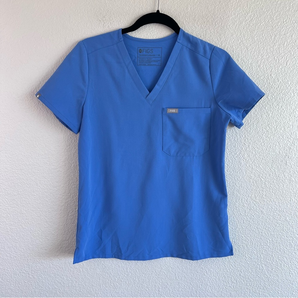 FIGS Women’s Catarina One Pocket Scrub‎ Top